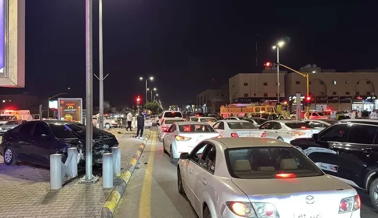 تصادم مع سيارة شقيقه: حادث مروري يودي بحياة شخصين في حفر الباطن 1 تصادم مع سيارة شقيقه